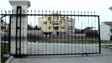 surgulu_kapi